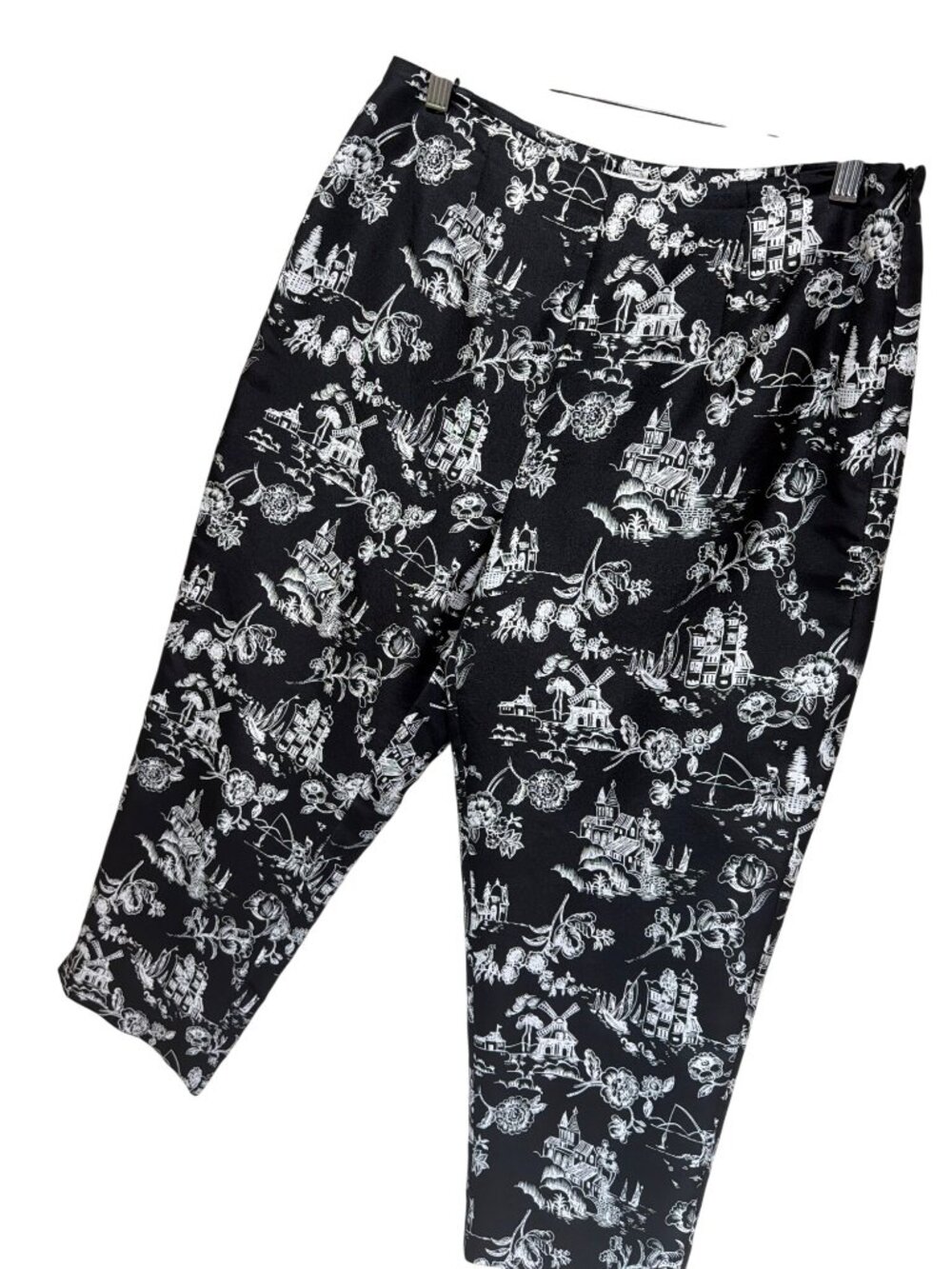 Allison Taylor Vintage 90's Black & White Silk Floral Toile Cropped Side Zip Pan